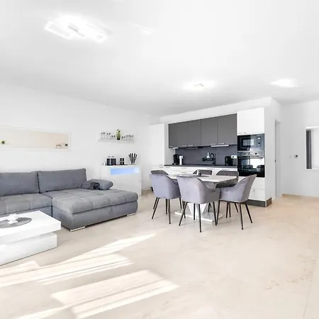 Casa Bella *